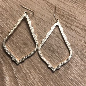 Kendra Scott Sophee Drop Earrings in Gold